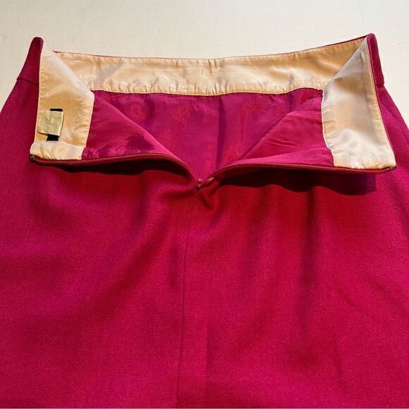 Vintage J Crew Pencil Skirt Size 4 Back Zip, Wool Blend, Fuchsia - Picture 5 of 9